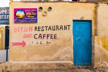 Faiyum, Mısır. 19 Şubat 2022. Faiyum köyünde küçük bir restoran..