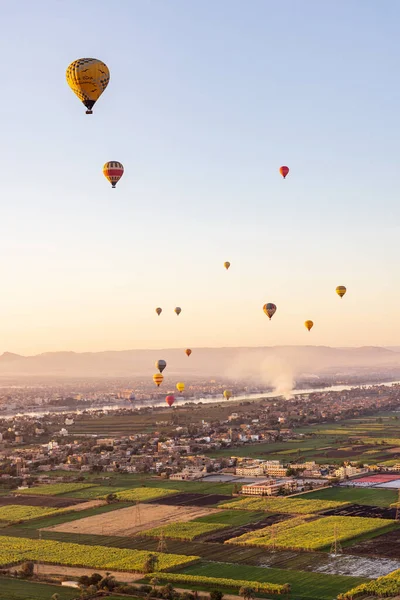 Luxor Ägypten Februar 2022 Heißluftballons Nehmen Touristen Mit Auf Eine — Stockfoto