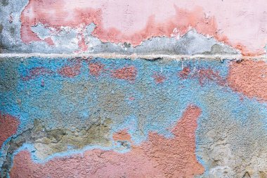 Eski Kahire, Kahire, Mısır. Mavi ve kırmızı kabuklu duvar desenleri.