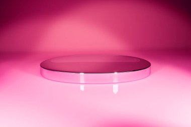 Parlak pembe renkli krom ürün sahne şablonu üzerine çullanan arka plana karşı