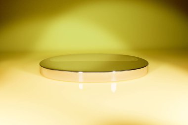 Üzerine çullanan arka plana karşı parlak sarı renkli krom ürün sahne şablonu