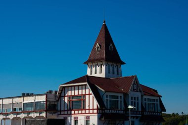 Buenos Aires, Arjantin. 11 Temmuz 2021. Balıkçılar Kulübü (Club de los Pescadores). Rio de la Plata nehrine uzanan bir iskelede inşa edilmiş..