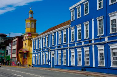 Puerto Montt, Şili. 13 Şubat 2020. Los Lagos Üniversitesi, Guillermo Gallardo Kampüsü ve Padres Jesuitas Kilisesi