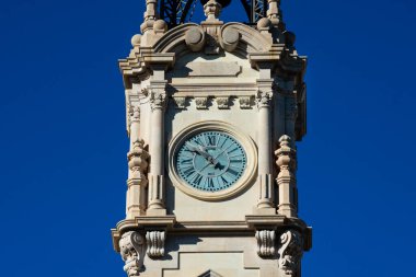Belediye binası saat kulesi (Edificio del Ayuntamiento). Valencia, İspanya