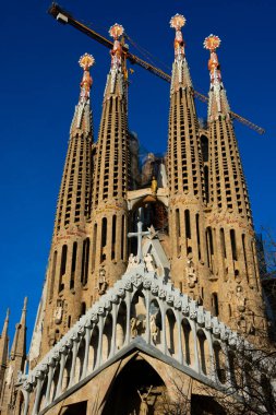 Barselona, İspanya. 10 Şubat 2019. Kutsal ailenin Expiatory Kilisesi (Templo Expiatorio de la Sagrada Familia), Roma Katolik kilisesi. Tutku Cephesi