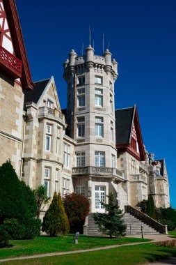 Santander, İspanya. 12 Şubat 2019. Magdalena Sarayı (Palacio de la Magdalena) Magdalena Yarımadası 'nda yer almaktadır.