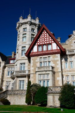 Santander, İspanya. 12 Şubat 2019. Magdalena Sarayı (Palacio de la Magdalena) Magdalena Yarımadası 'nda yer almaktadır.