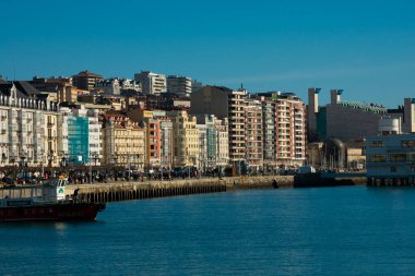 Santander, İspanya. 12 Şubat 2019. Santander şehir limanının görüntüsü