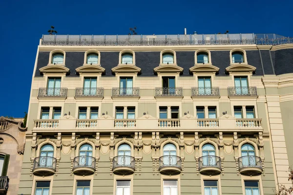 Barcelona Espanha Fevereiro 2019 Antiga Fachada Edifício Varandas Hotel Majestic — Fotografia de Stock