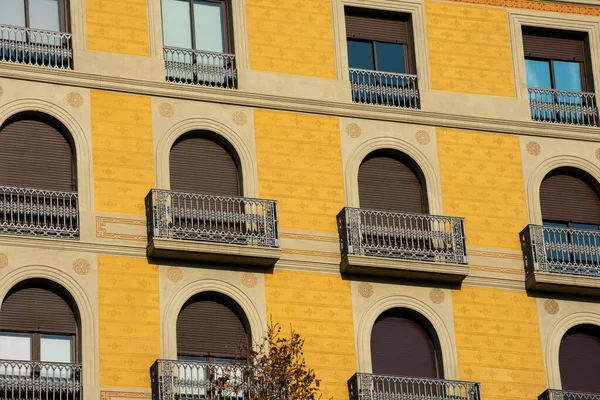 Antigua Fachada Del Edificio Balcones Avenida Paseo Gracia Barcelona España — Foto de Stock
