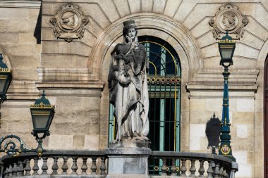 Bilbao, İspanya. 13 Şubat 2019. Bilbao Belediyesi Heykeli (Casa Kardinali - Ayuntamiento)