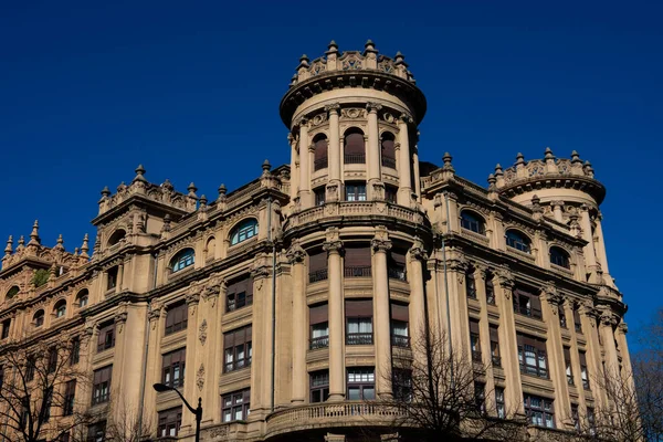 Diego Lopez Haro大道的旧建筑立面西班牙毕尔巴鄂 — 图库照片