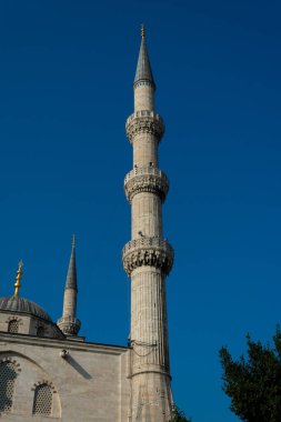 Sultan Ahmet Camii 'nin minaresi (Sultan Ahmet Camii) de Mavi Cami olarak bilinir. İstanbul, Türkiye