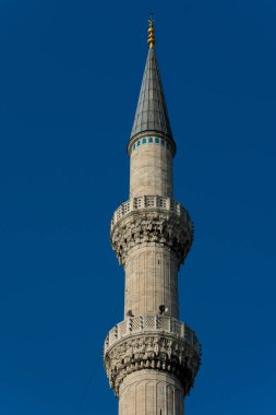 Sultan Ahmet Camii 'nin minaresi (Sultan Ahmet Camii) de Mavi Cami olarak bilinir. İstanbul, Türkiye