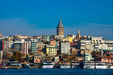 İstanbul, Türkiye. 20 Kasım 2019. İstanbul şehri manzaralı. Karakol mahallesi, Beyoğlu bölgesi. Galata Kulesi (Galata Kulesi)