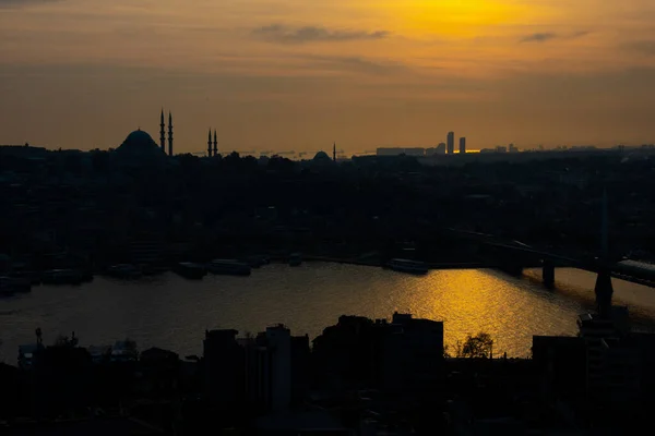 Utsikt Över Istanbul Stad Och Golden Horn Vattenvägen Altn Boynuz — Stockfoto