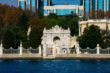İstanbul, Türkiye. 21 Kasım 2019. Beşiktaş 'ta yer alan Dolmabahce Sarayı Osmanlı İmparatorluğu' nun ana yönetim merkeziydi.
