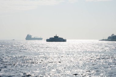İstanbul, Türkiye. 21 Kasım 2019. İstanbul Boğazı 'nda bir gemi görüntüsü