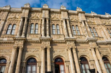 İstanbul, Türkiye. 23 Kasım 2019. Beşiktaş 'ta yer alan Dolmabahce Sarayı Osmanlı İmparatorluğu' nun ana yönetim merkeziydi.