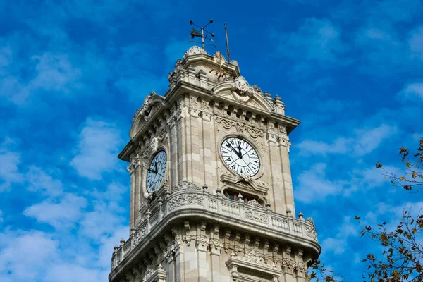 Istanbul Turkey November 2019 Dolmabahce Palace Clock Tower Located Besiktas — Stock Photo, Image