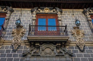 Eski bir balkon. Granada, İspanya