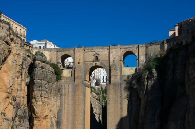 Yeni Köprü (Puente Nuevo) ve Tajo Gorge (Tajo de Ronda) manzarası. Ronda, İspanya