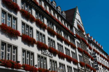 Münih, Almanya. 20 Ağustos 2018. Hirmer mağaza cephesi