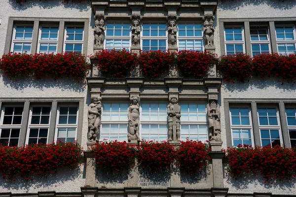 Münih, Almanya. 20 Ağustos 2018. Hirmer mağaza cephesi