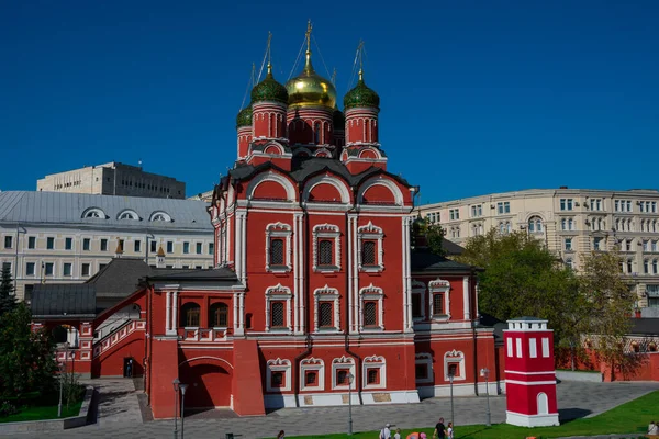 Moskova, Rusya. 24 Ağustos 2018. Kızıl Meydan yakınlarındaki Meryem Ana 'nın Katedrali.