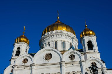 İsa 'nın Katedrali Kurtarıcı Kubbe (Khram Khrista Spasitelya) Moskva Nehri' nin kuzey kıyısında bir Rus Ortodoks katedrali. Moskova, Rusya