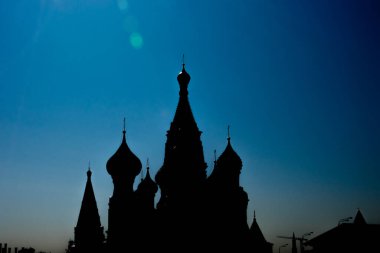 Saint Basil Katedrali (Sobor Vasiliya Blazhennogo), Rusya 'nın başkenti Moskova' daki Kızıl Meydan 'da bir kilise.