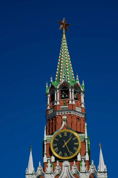 斯帕斯卡亚塔 Spasskaya Tower 是莫斯科克里姆林宫东墙上俯瞰红场的主要塔 俄罗斯 莫斯科 — 图库照片