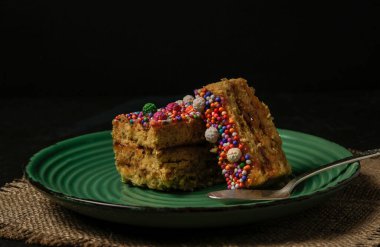 Peru turonu de Dona pepa üstü manzaralı lezzetli bir pasta tatlısı.