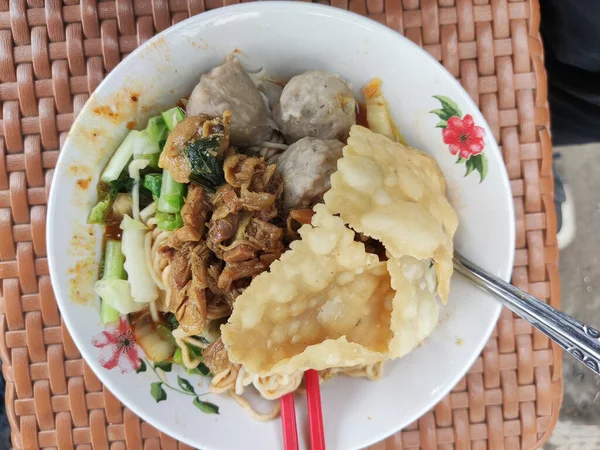 Karawang Indonezja Października 2022 Makaron Kurczaka Najłatwiejsze Znalezienia Jedzenie Wielu — Zdjęcie stockowe