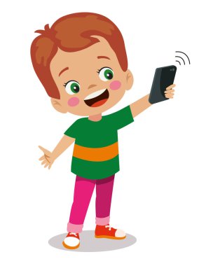 Güzel, mutlu çocuk selfie çekiyor.