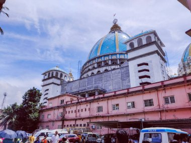Hindistan 'daki Hindu tapınağı mayapur iskcon. Krishna tapınağı. Hindistan 'daki Ikcon. Hindu mandir..