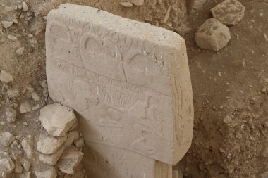 Göbeklitepe, Türkiye 'nin Urfa ilçesinde 12 bin yıl öncesine dayanan dünyanın en eski tapınağı.
