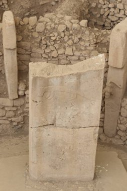 Göbeklitepe, Türkiye 'nin Urfa ilçesinde 12 bin yıl öncesine dayanan dünyanın en eski tapınağı.