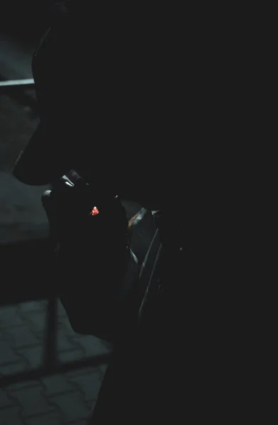 Smoking Silhouette Street Night — Stock Photo, Image