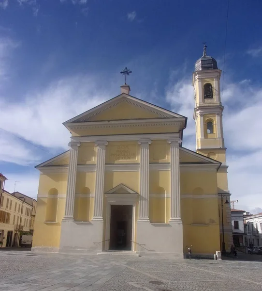 Facciata Della Chiesa Alla Madonna Addolorata Piazza Garibaldi Suzzara Provincia — Fotografia de Stock