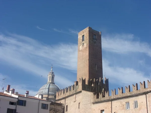 Lato Sud Piazza Sordello Mantova 8Italia Con Torre Della Gabbia — Foto Stock