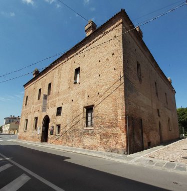 Mantua, İtalya 'da Rönesans ressamı Andrea Mantegna' nın evi olan Casa del Mantegna 'nın avlusunda..