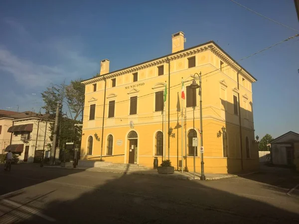 意大利北部伦巴第曼图阿省Villimpenta市政厅 以种植水稻闻名 — 图库照片