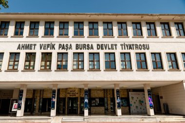 Bursa, Bursa, Türkiye, 17 Eylül 2022: Bursa 'daki Ahmet Vefik Paşa Devlet Tiyatrosu, Bursa' nın merkez noktalarından biri