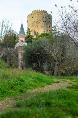 İstanbul, Türkiye 'deki Rumeli Kalesi. Rumelihisari. Rumeli Hisari Bogazkesen Şatosu, İstanbul, Türkiye 'de bulunan bir ortaçağ kalesidir. Yüksek kalite fotoğraf
