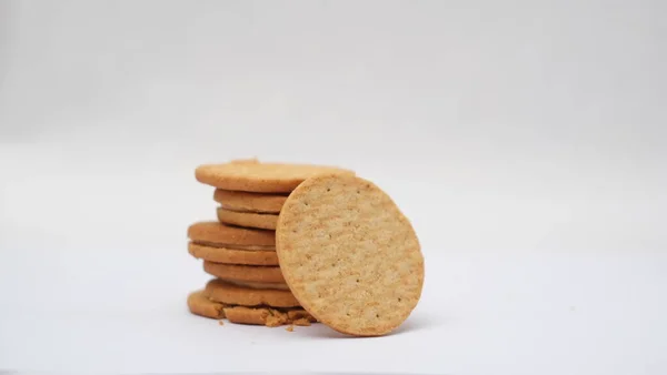 Pilha Biscoitos Trigo Integral Preenchidos Com Manteiga Amendoim Isolada Sobre — Fotografia de Stock