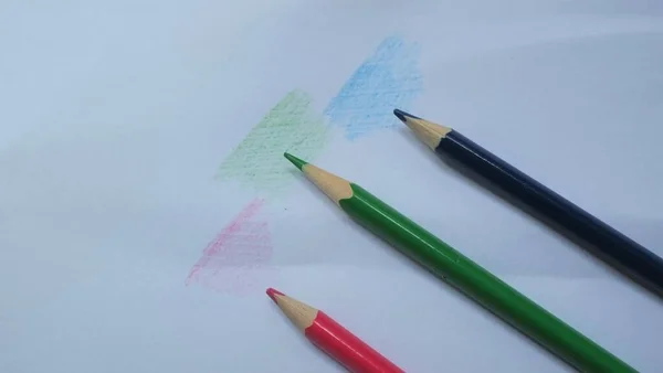 Gros Plan Crayon Sur Fond Blanc — Photo