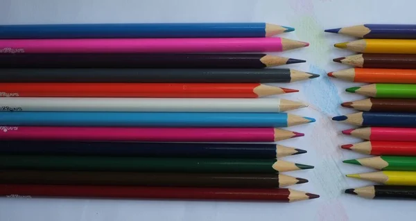 Crayons Couleur Bois Disposés Vrac Crayons Couleur Isolés Sur Fond — Photo