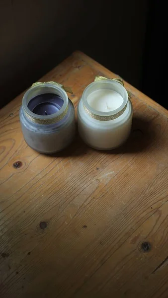 Bougies Parfumées Dans Verre Avec Table Bois — Photo