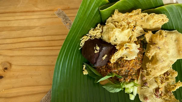 Ensalada Típica Verduras Tradicionales Indonesias Llamada Pecel Hojas Plátano Lugar — Foto de Stock